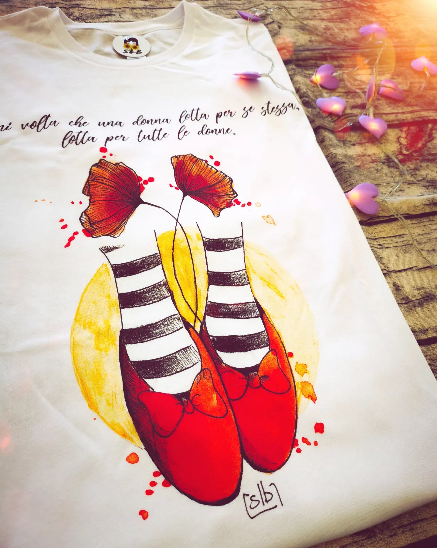T-shirt Donna che Lotta