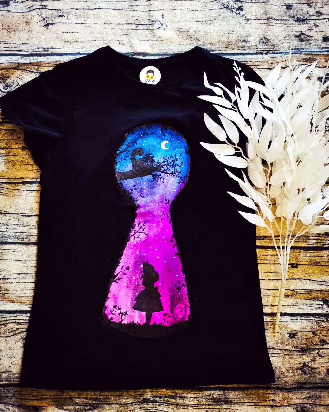 T-shirt Beyond the Keyhole