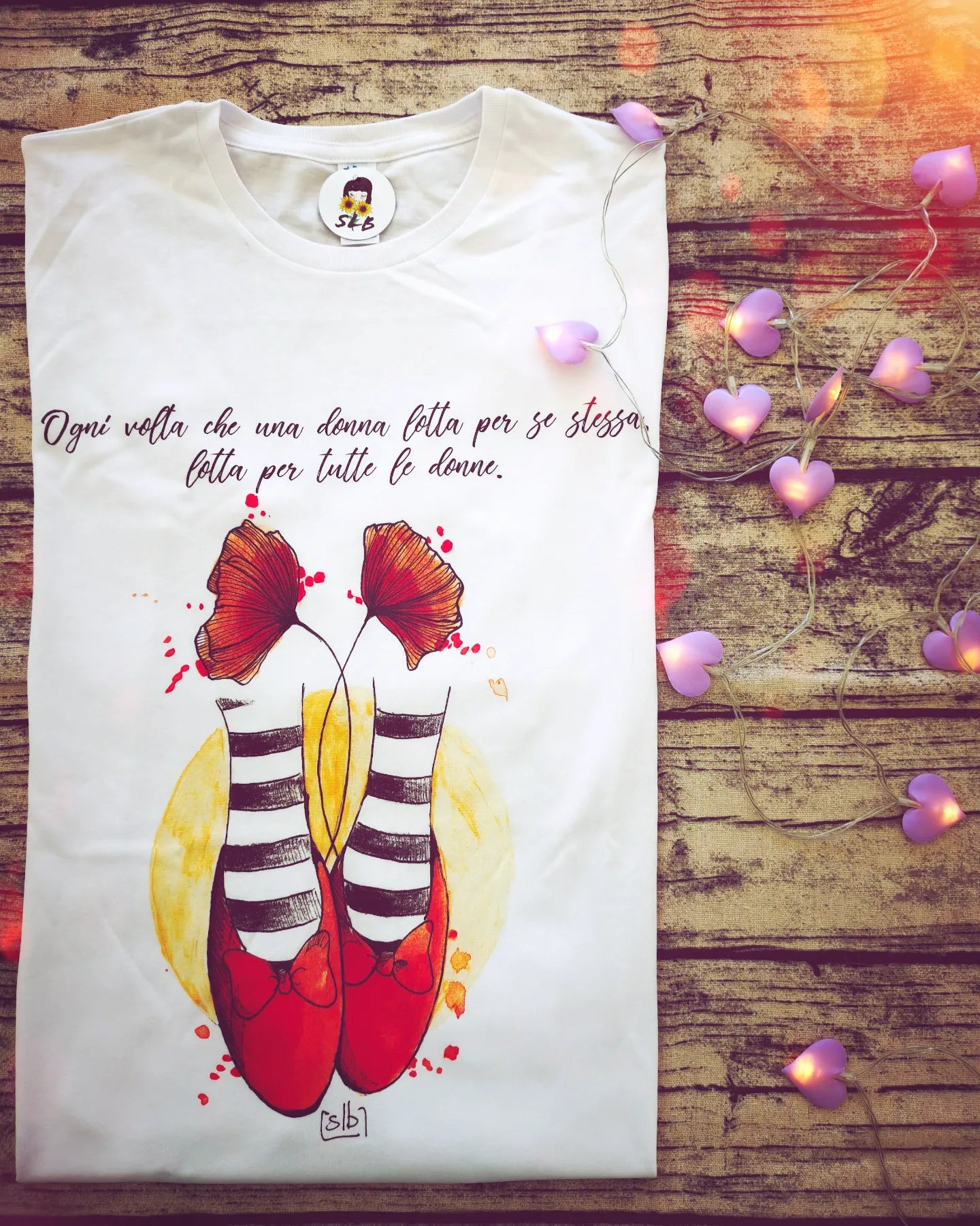 T-shirt Donna che Lotta